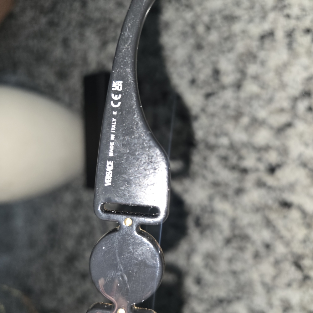 Versace Elegant Black Sunglasses - Picture 3 of 4